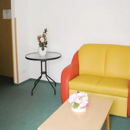 One-bedroom In Apartment *